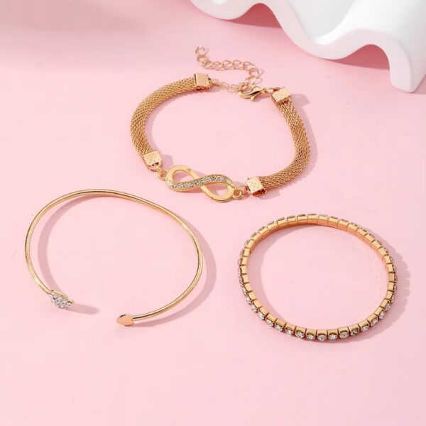 🩷 Crystal Peach Heart Bracelet Set – 3pcs - Image 6