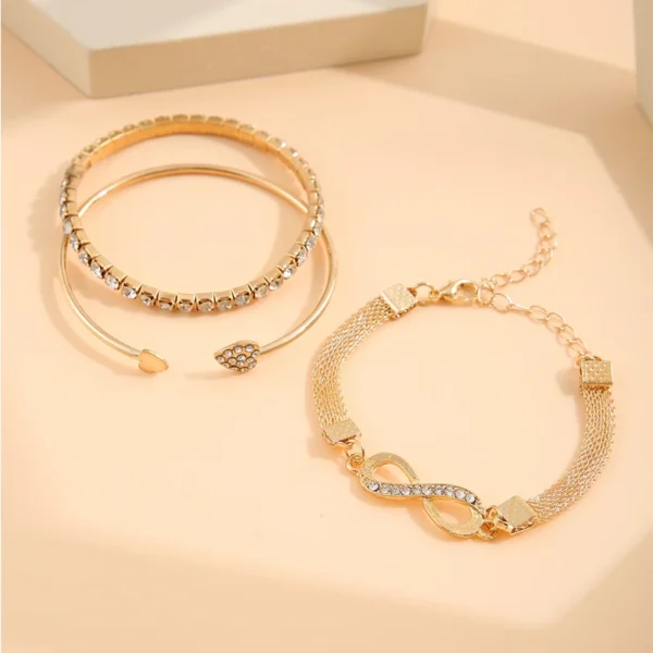 🩷 Crystal Peach Heart Bracelet Set – 3pcs - Image 3